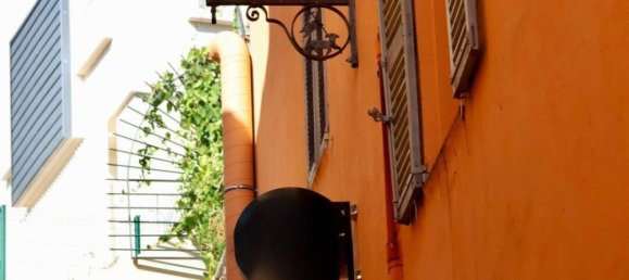 55m² Commercial property in Grasse, France No. 194858 2