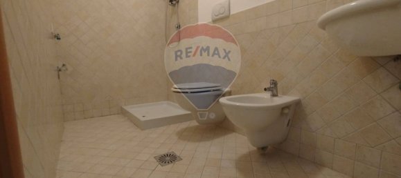 2 rooms Warehouse in Bari, Italy No. 39589 8