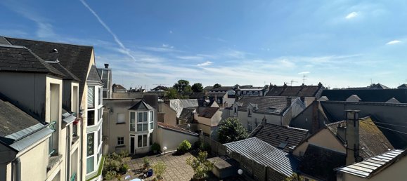 3 bedrooms Apartment in Chartres, France No. 58902 2