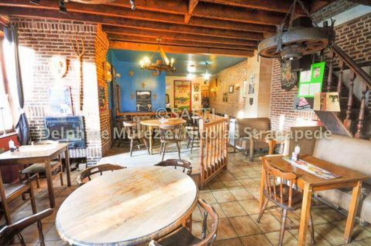 196m² Office in Cysoing, France No. 19282