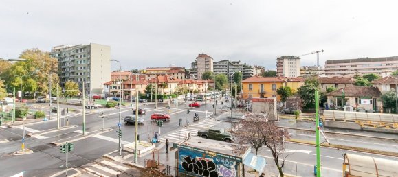 2 rooms Apartment in Milan, Italy No. 339114 3