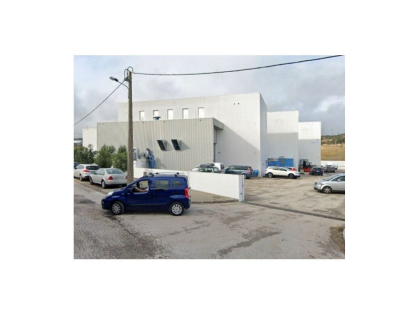 735m² Warehouse in Loures, Portugal No. 208612
