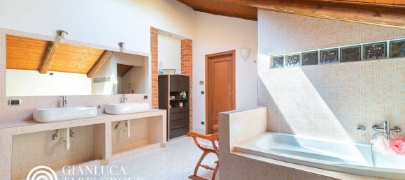 5 bedrooms Apartment in Valfenera, Italy No. 294089 17