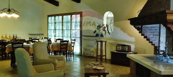 25-Zimmer Villa in Copparo, Italy, Nr. 115954 6