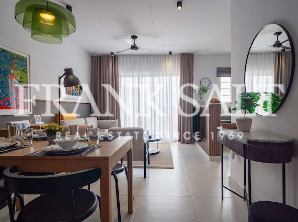 Квартира с 2 спальнями в Гзира, Мальта № 11671