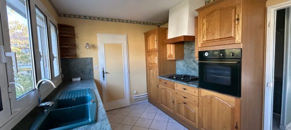 Квартира с 3 спальнями в Тур, Франция № 211804 3