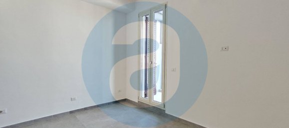 2 rooms Apartment in Bari, Italy No. 182719 9