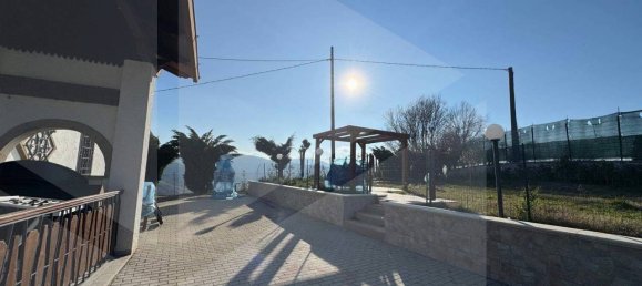 3 bedrooms House in Castelvetro di Modena, Italy No. 18622 35