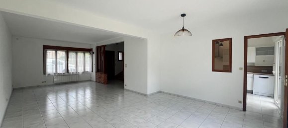 6 bedrooms House in Alencon, France No. 356476 3