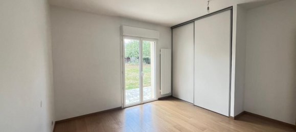 6 bedrooms House in Alencon, France No. 356476 8