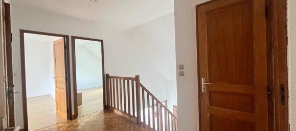 6 bedrooms House in Alencon, France No. 356476 9