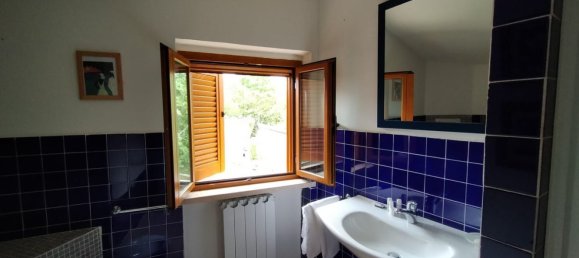 3 bedrooms House in Labro, Italy No. 312655 9