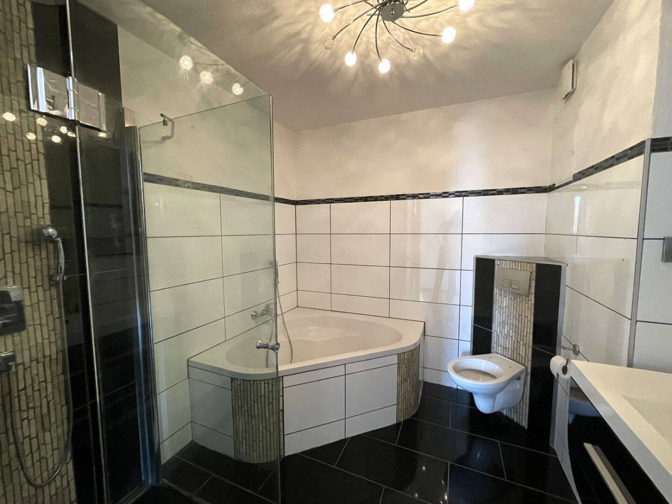 3 Schlafzimmer Doppelhaus in Lörrach, Germany, Nr. 349916