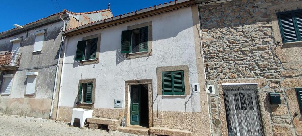 2 غرف نوم منزل في Escalhao, Portugal رقم 291526