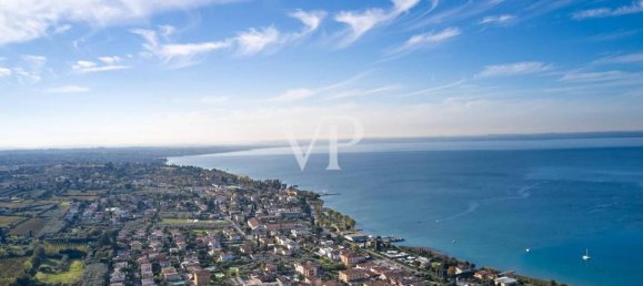 Вилла с 5 комнатами в Бардолино, Италия № 29723 4