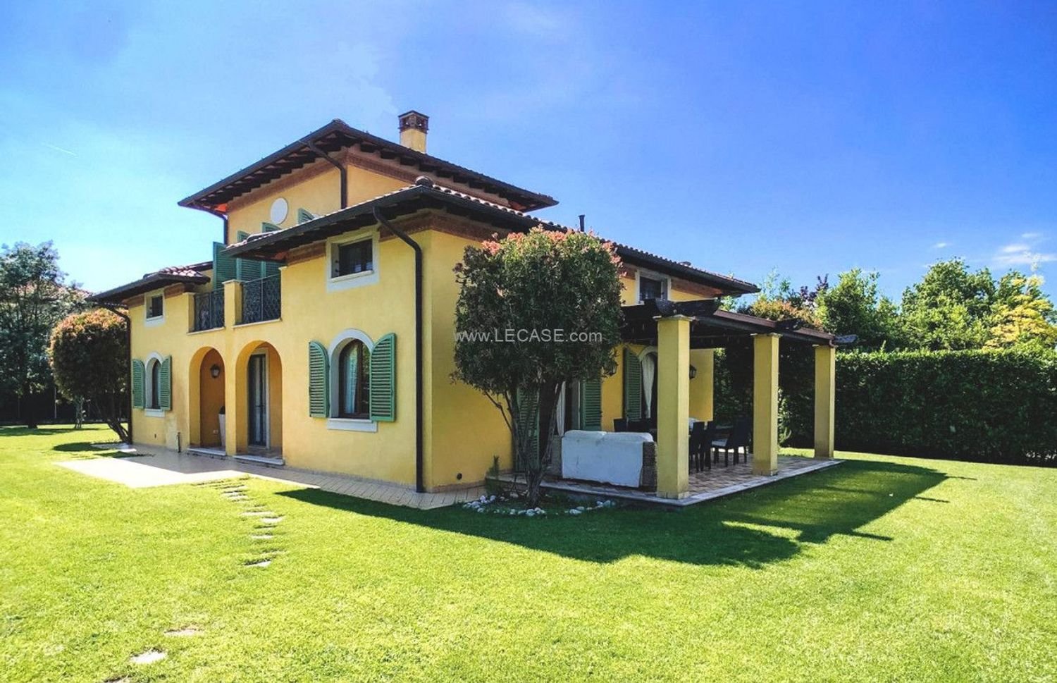 Villa de 8 divisões em Forte dei Marmi, Italy N.º 36472