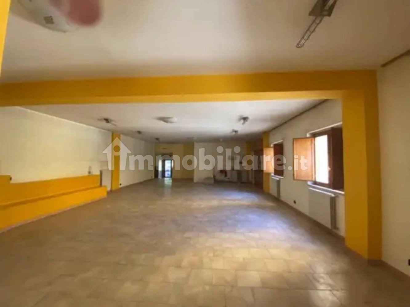Apartamento T4 em Avellino, Italy N.º 109875