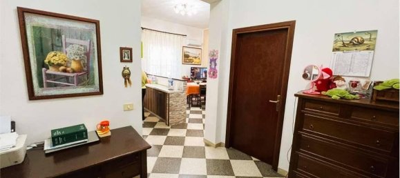 5-Zimmer Haus in Petrosino, Italy, Nr. 146183 11