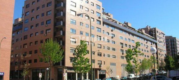 Apartamento de 2 dormitorios en Madrid, Spain No. 168354 2