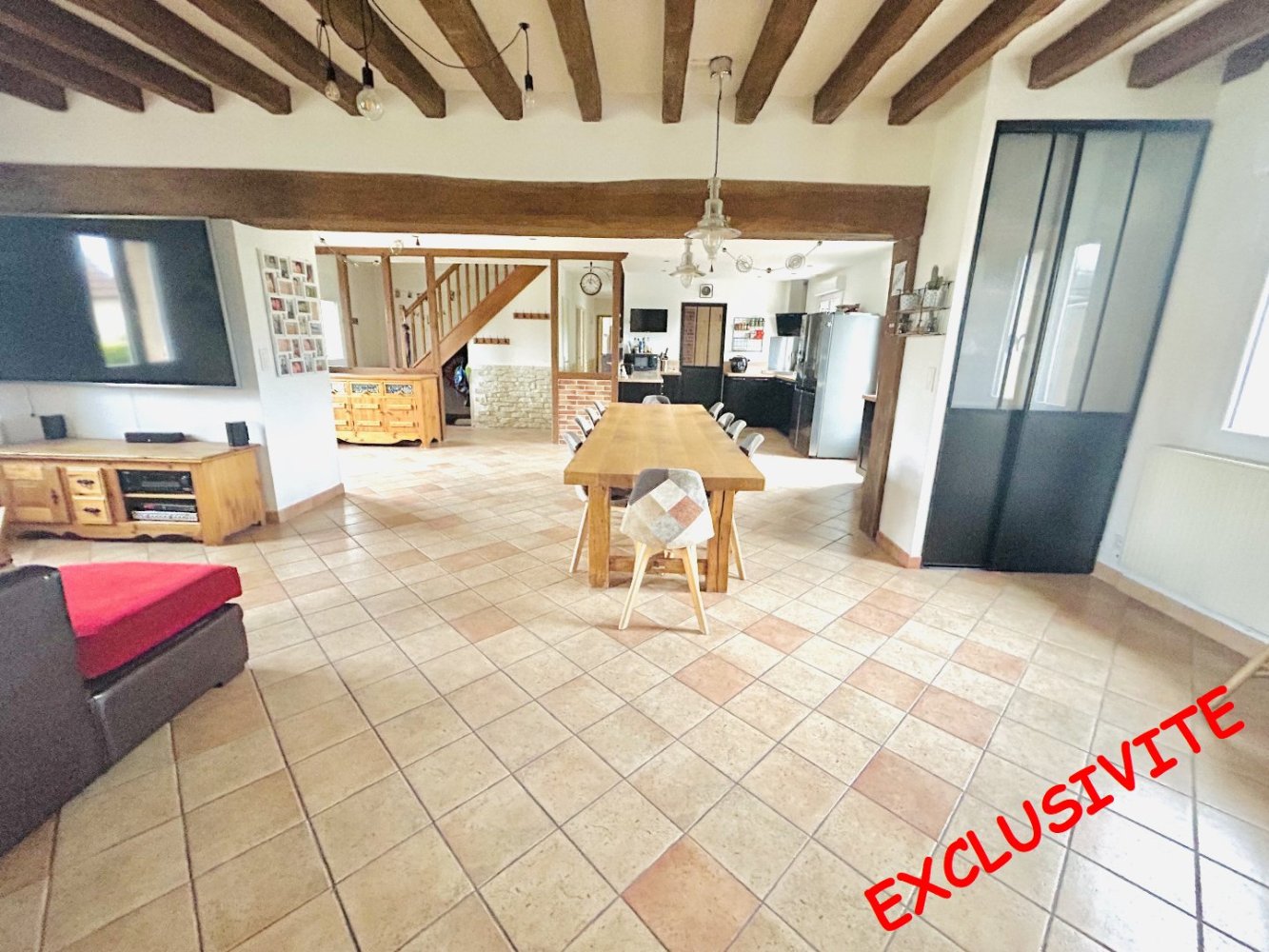 Villa de 7 dormitorios en Treon, France No. 90648