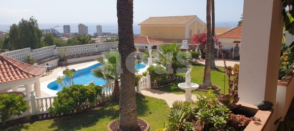 8 bedrooms Villa in Callao Salvaje, Spain No. 13856 11