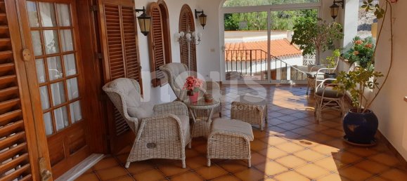 8 bedrooms Villa in Callao Salvaje, Spain No. 13856 9