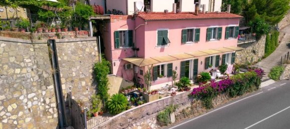 2 bedrooms Villa in Imperia, Italy No. 334962 29