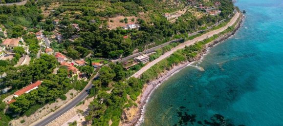 2 bedrooms Villa in Imperia, Italy No. 334962 4