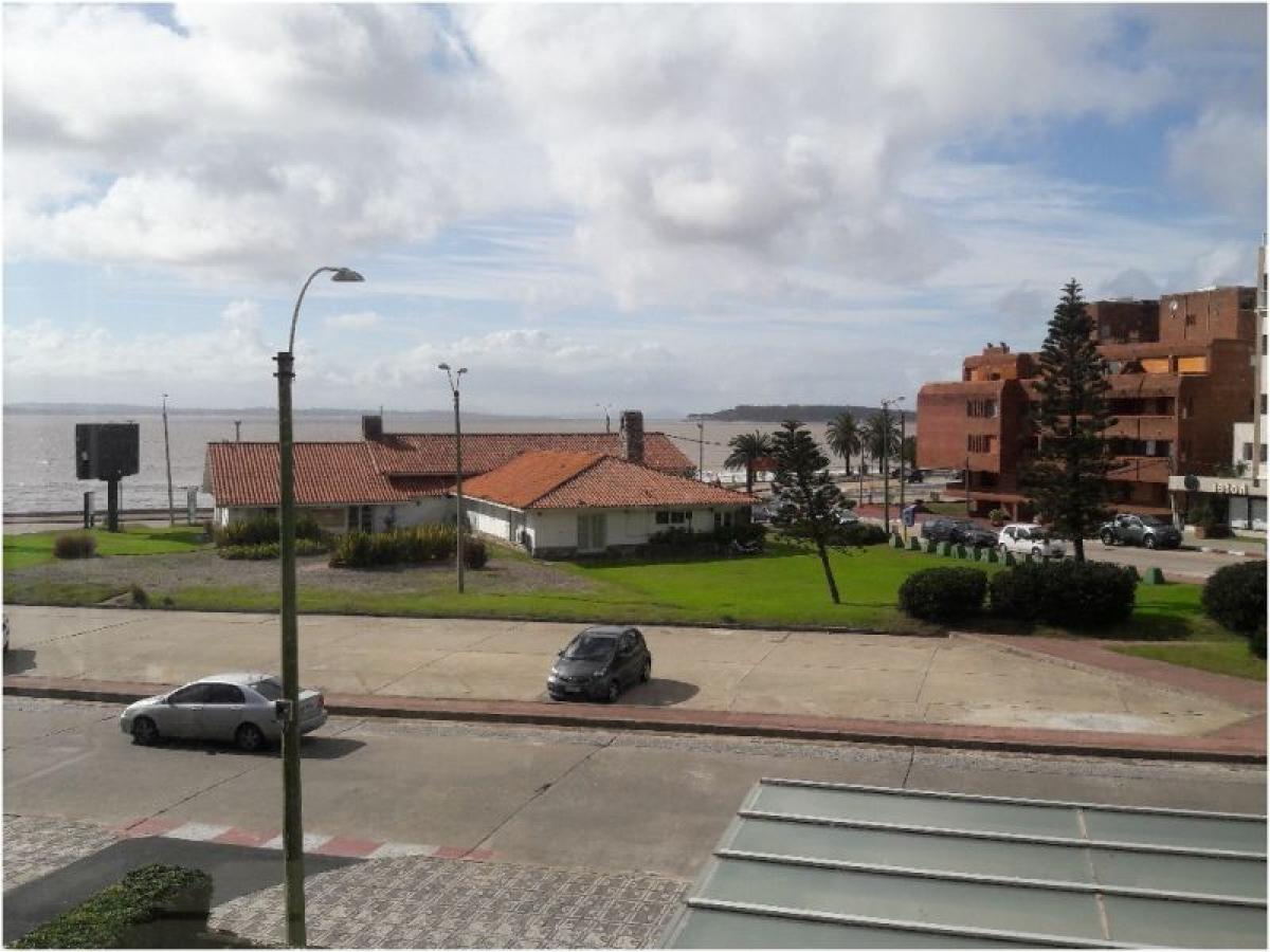 3 bedrooms Apartment in Maldonado, Uruguay No. 4931
