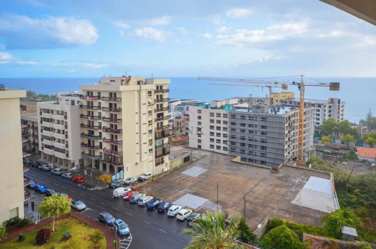 3 bedrooms Apartment in Funchal, Portugal No. 334