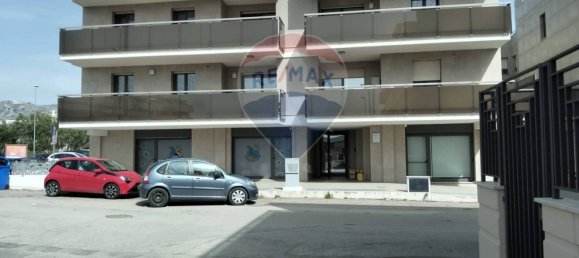 2 bedrooms Apartment in Manfredonia, Italy No. 188748 2