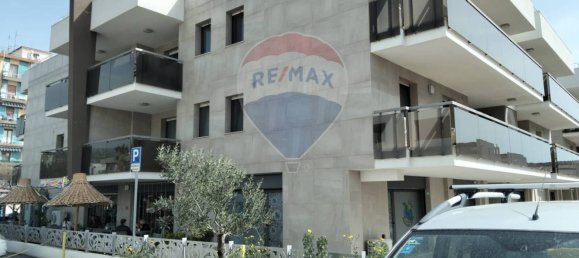 2 bedrooms Apartment in Manfredonia, Italy No. 188748 6