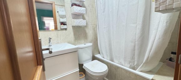 Apartamento de 3 dormitorios en Santa Lucia De Tirajana, Spain No. 191202 24