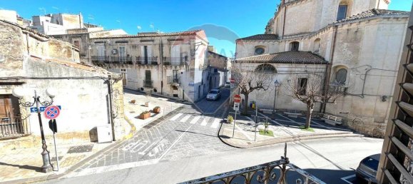 3 bedrooms Apartment in Ferla, Italy No. 320350 2