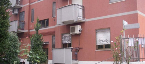 2 rooms Apartment in Rozzano, Italy No. 13412 8