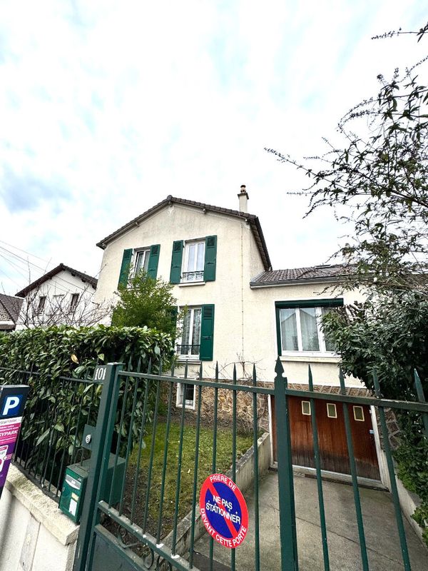 4 chambres Maison à Les Pavillons-sous-Bois, France No. 151784