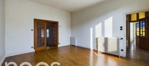 3 bedrooms House in Le Creusot, France No. 334879 5