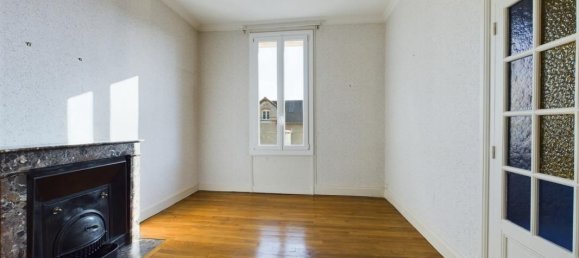 3 bedrooms House in Le Creusot, France No. 334879 11