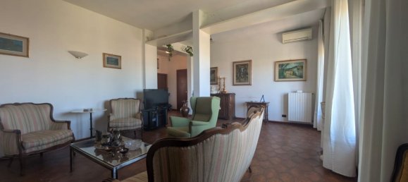 4 rooms Penthouse in Florence, Italy No. 169040 16
