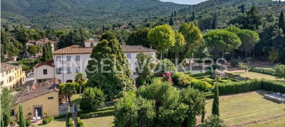 3 bedrooms Villa in Arezzo, Italy No. 128381 3