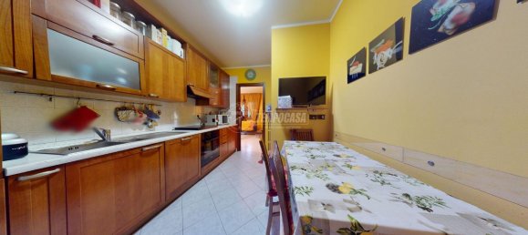 4 rooms Apartment in Turin, Italy No. 5660 9