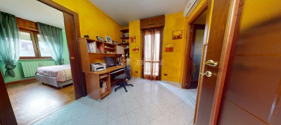 4 rooms Apartment in Turin, Italy No. 5660 11
