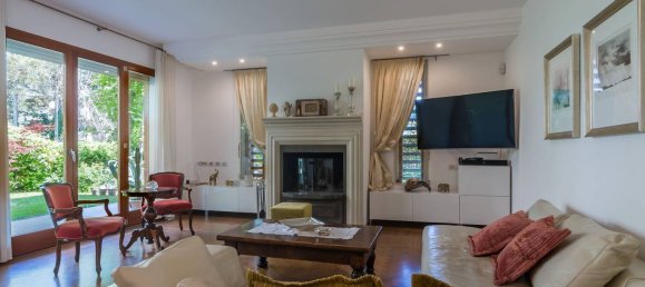 8 rooms Villa in Riccione, Italy No. 184164 5