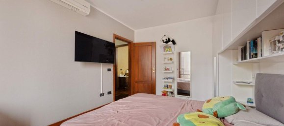 Villa T4 em Sassuolo, Italy N.º 363902 11
