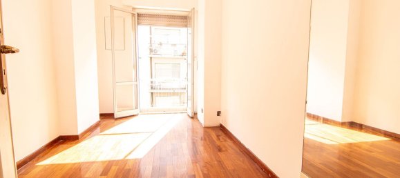6 rooms Apartment in Genoa, Italy No. 180567 11