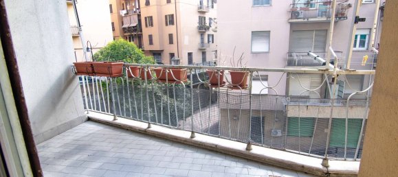 6 rooms Apartment in Genoa, Italy No. 180567 5