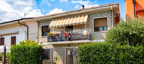 2 bedrooms Apartment in Moncalieri, Italy No. 291108 18