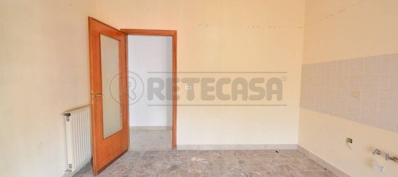 4 rooms Apartment in Messina, Italy No. 321031 6