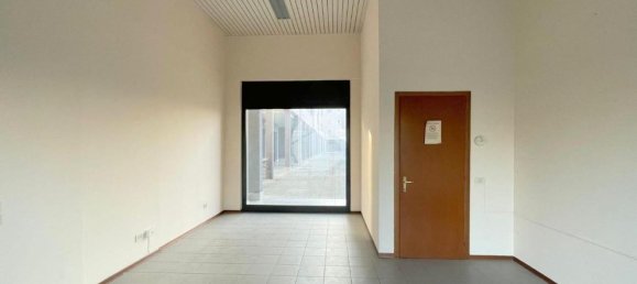 50m² Office in Brescia, Italy No. 212560 3