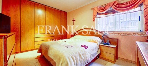 3 bedrooms Apartment in Sliema, Malta No. 2612 5